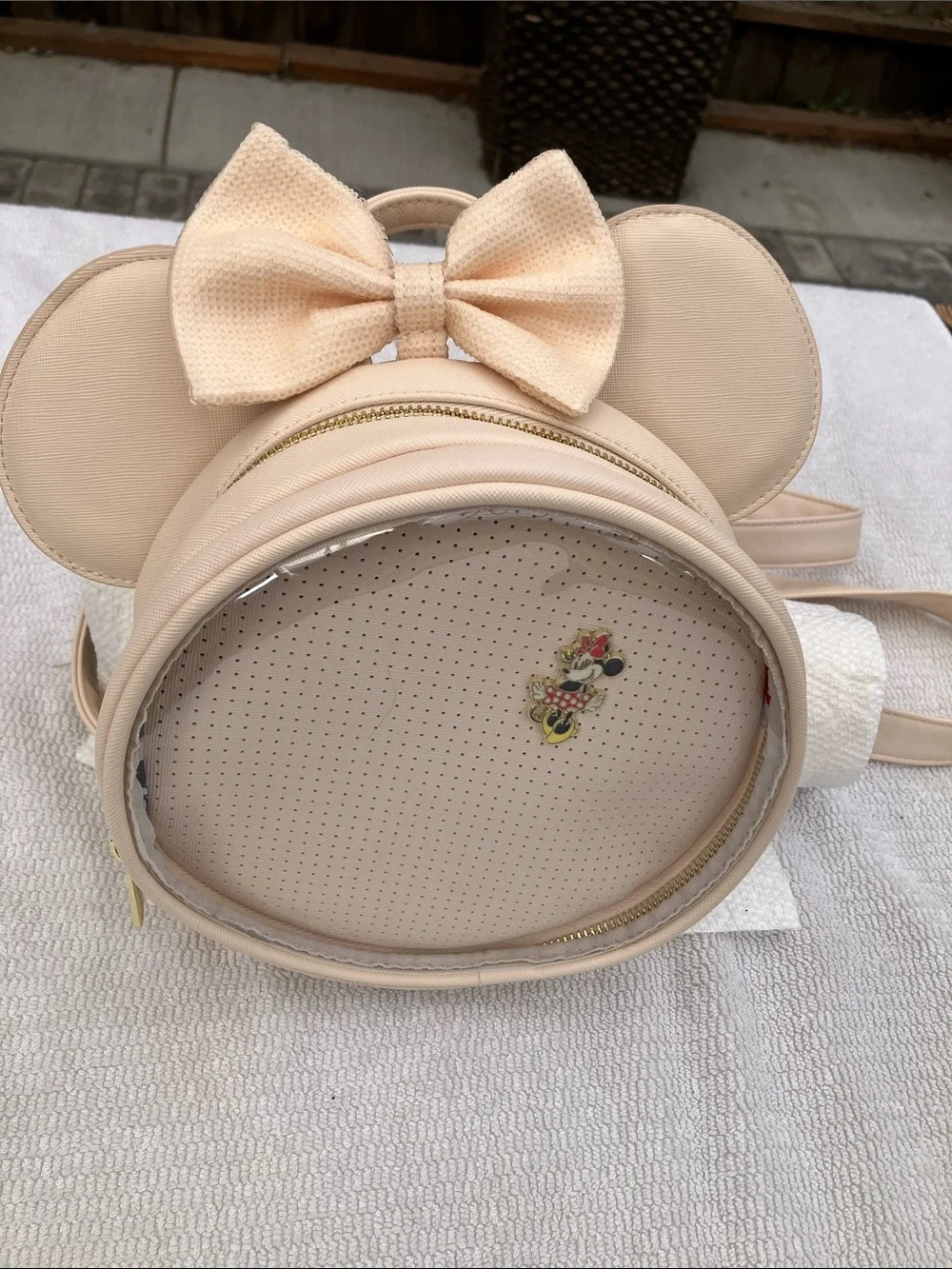 NWOT Disney + Loungefly Minnie Mouse Pin Collector Mini Backpack